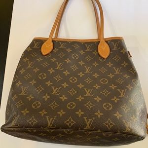 Louis Vuitton Monogram Neverfull tote